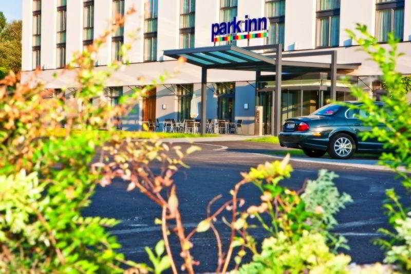 Park Inn By Radisson Vienna Клостернойбург Екстериор снимка